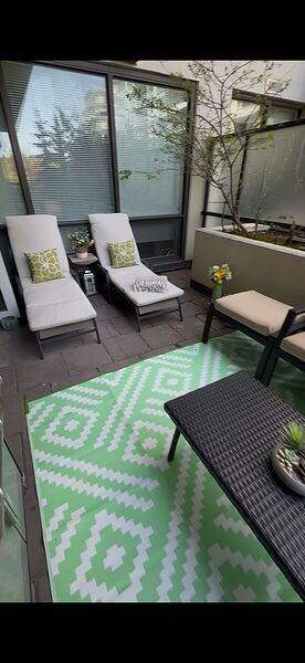 Calgary 2 + Den bedrooms Condo Unit for rent. Property photo: 753719-2
