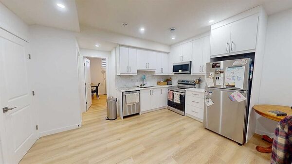 Calgary 2 bedrooms Basement for rent. Property photo: 753744-2