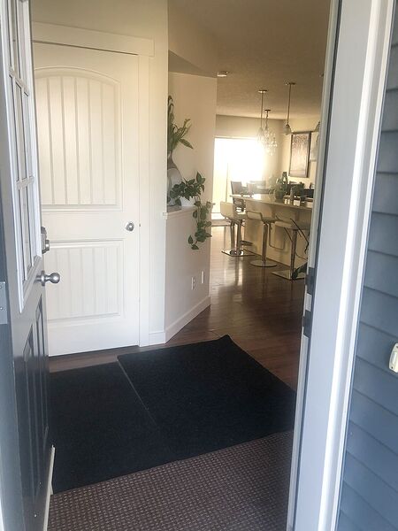 Calgary 3 bedrooms House for rent. Property photo: 753784-3