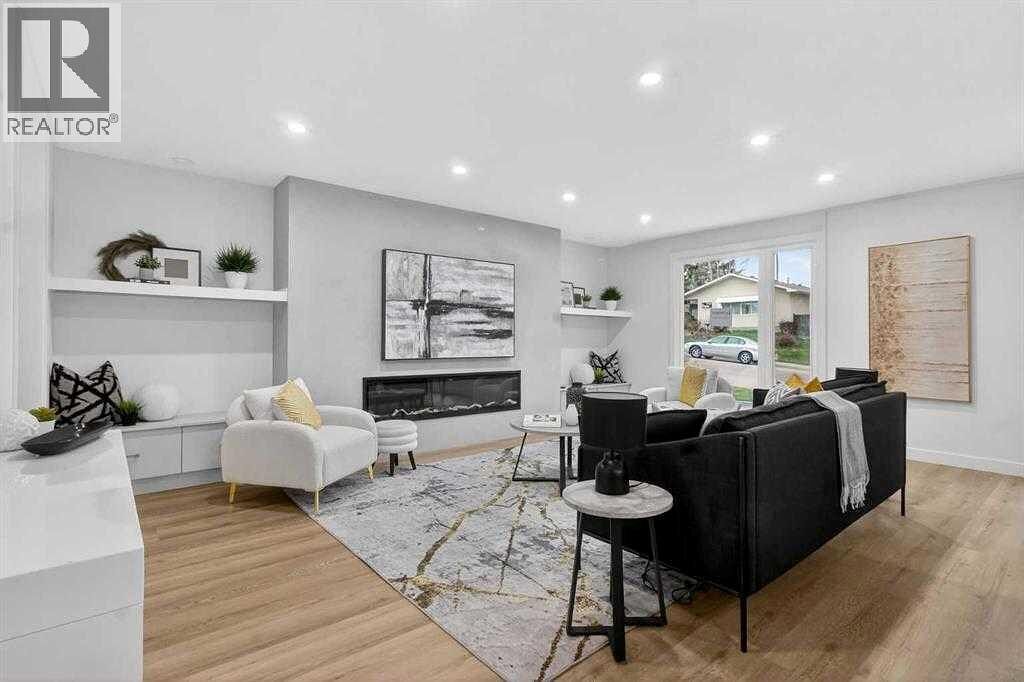 Calgary 4 + Den bedrooms House for rent. Property photo: 753785-1
