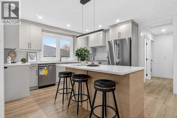 Calgary 4 + Den bedrooms House for rent. Property photo: 753785-3