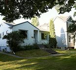 Charming sunny bungalow in central city, 2 bedroom 1 bath
