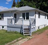 2 bedroom main floor in Capitol Hill - pets welcome