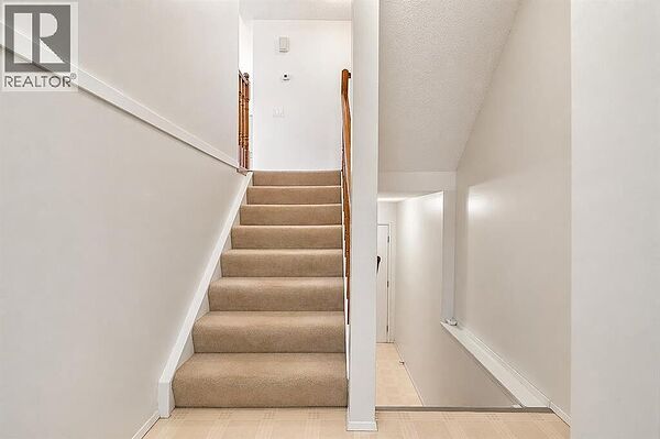 Calgary 2 + Den bedrooms Townhouse for rent. Property photo: 753840-3