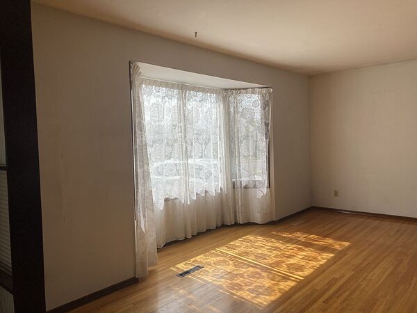 Calgary 2 + Den bedrooms House for rent. Property photo: 753841-2