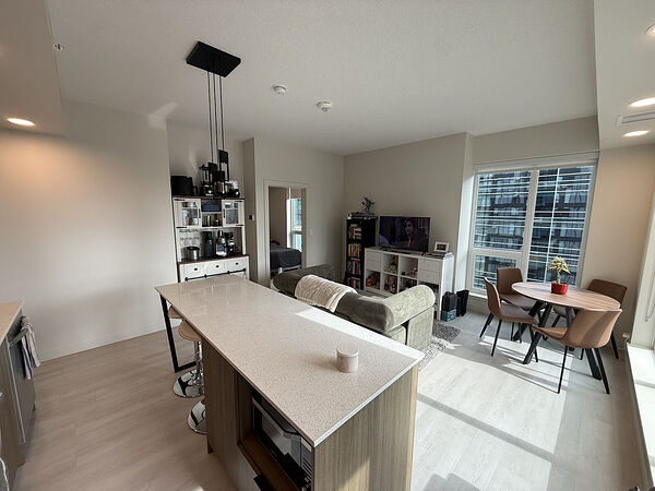 Calgary 2 bedrooms Other for rent. Property photo: 753858-2