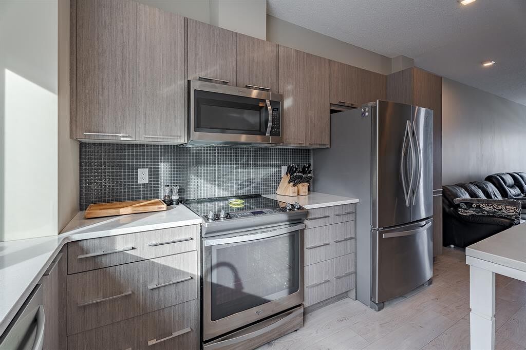 Calgary 2 bedrooms Townhouse for rent. Property photo: 753862-1