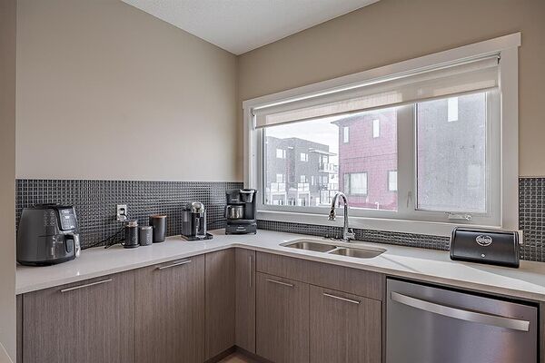 Calgary 2 bedrooms Townhouse for rent. Property photo: 753862-3