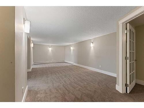 Calgary 3 bedrooms Basement for rent. Property photo: 753863-2