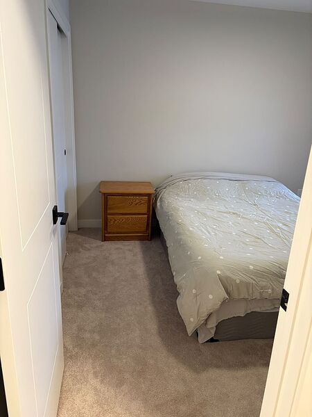 Calgary 1 bedroom Room For Rent for rent. Property photo: 753874-2