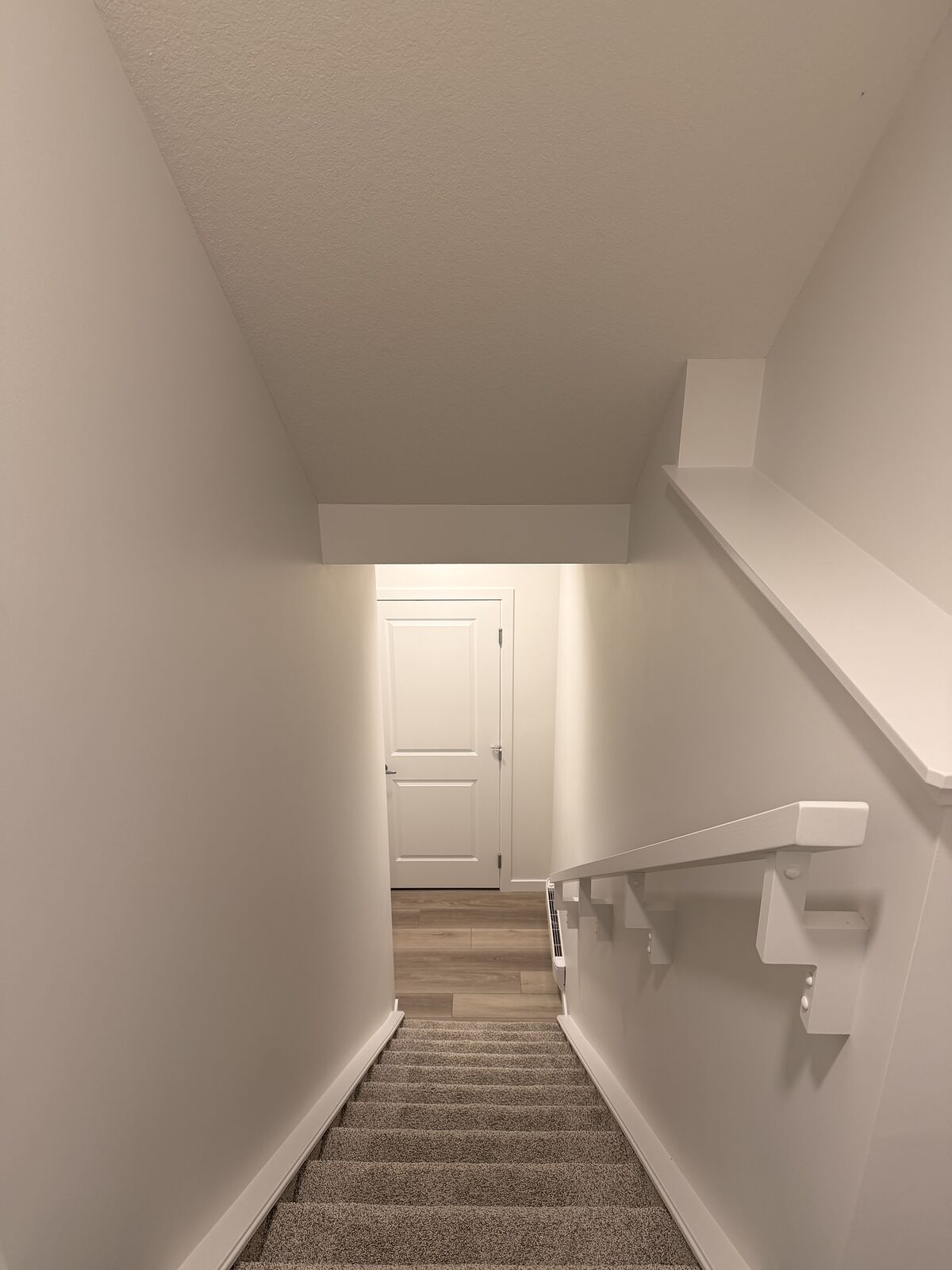 Calgary 2 bedrooms House for rent. Property photo: 753884-1