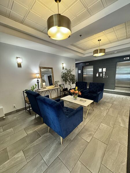 Calgary 1 + Den bedrooms Condo Unit for rent. Property photo: 753896-2