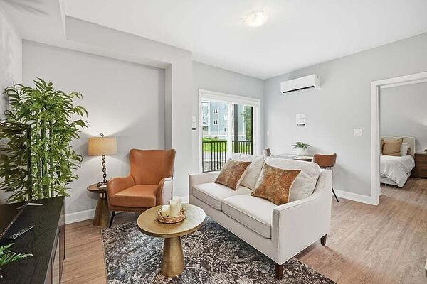 Gloucester 2 bedrooms Condo Unit for rent. Property photo: 753942-2