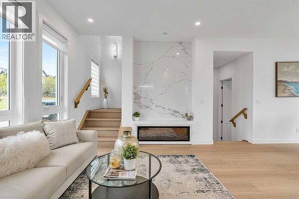 Calgary 3 bedrooms Townhouse for rent. Property photo: 753970-2