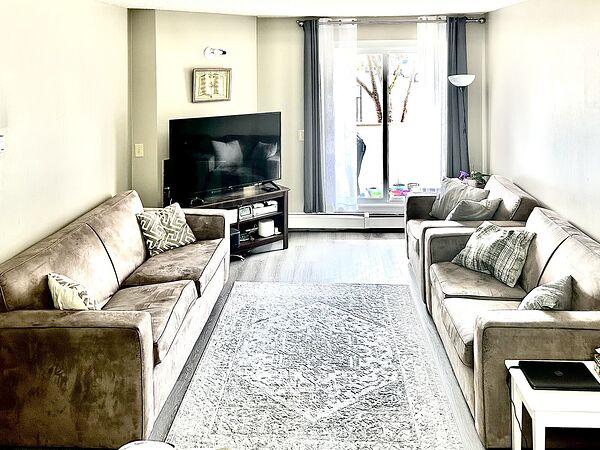Calgary 2 bedrooms Condo Unit for rent. Property photo: 753994-3