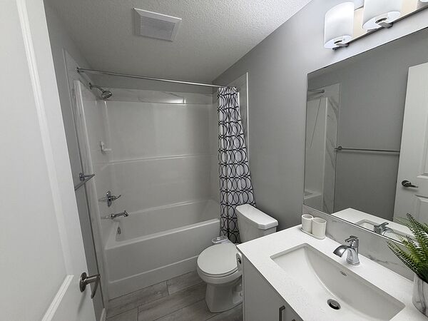 Calgary 2 bedrooms Basement for rent. Property photo: 754029-3