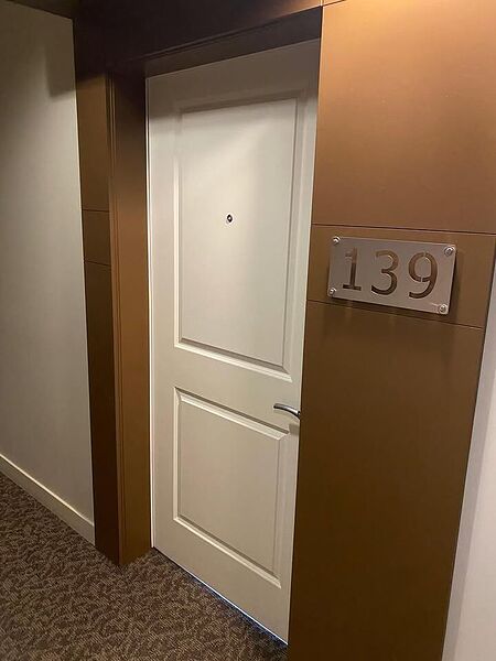 Calgary 1 + Den bedrooms Condo Unit for rent. Property photo: 754041-2