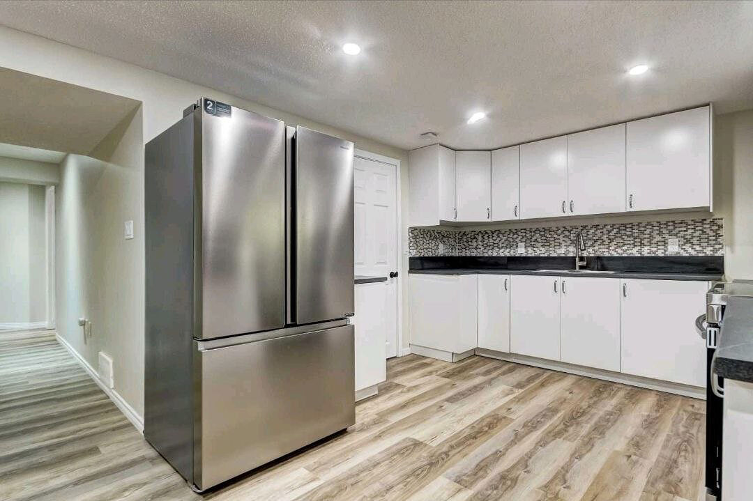 Calgary 1 + Den bedrooms Basement for rent. Property photo: 754050-1