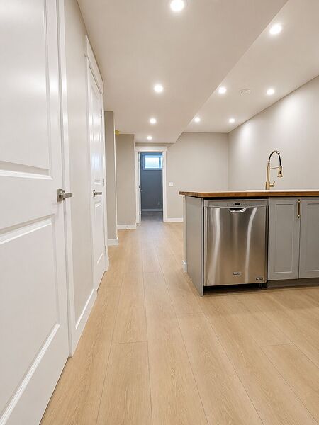 Calgary 2 bedrooms Basement for rent. Property photo: 754052-2