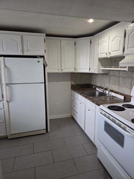 Calgary 2 bedrooms Duplex for rent. Property photo: 754069-2