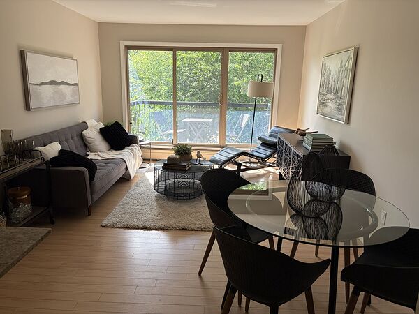 Calgary 1 bedroom Condo Unit for rent. Property photo: 754103-2