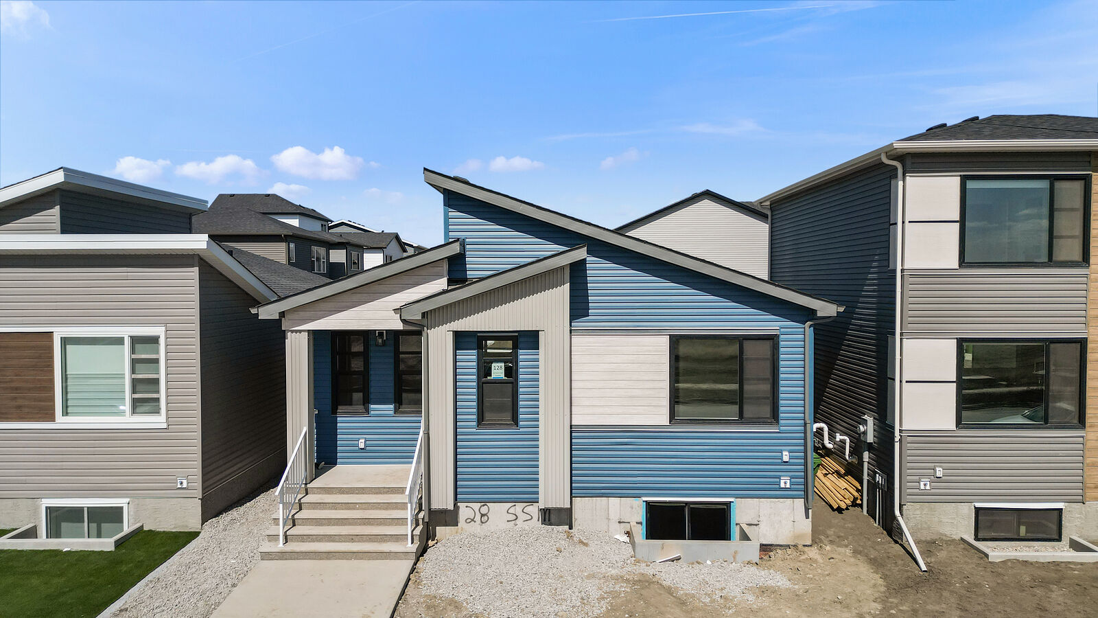 Calgary 2 bedrooms Main Floor for rent. Property photo: 754146-1
