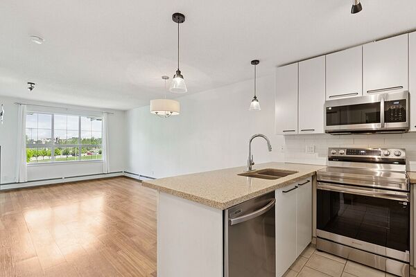 Calgary 1 bedroom Condo Unit for rent. Property photo: 754179-2