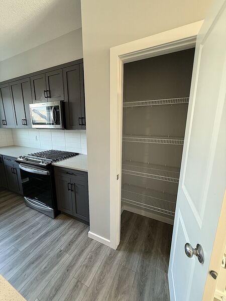 Calgary 3 bedrooms Main Floor for rent. Property photo: 754270-3