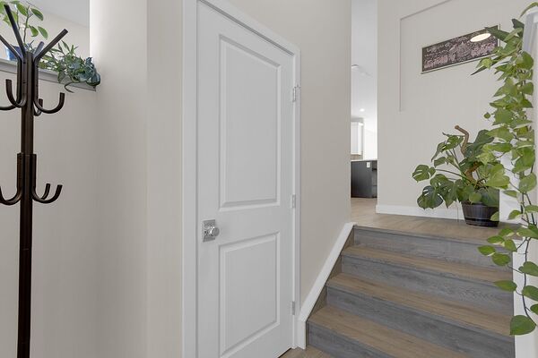 Calgary 3 bedrooms House for rent. Property photo: 754271-2