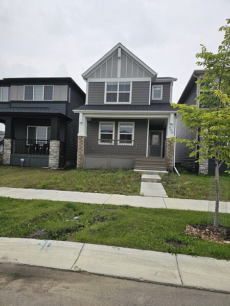 Calgary 4 bedrooms House for rent. Property photo: 754291-2