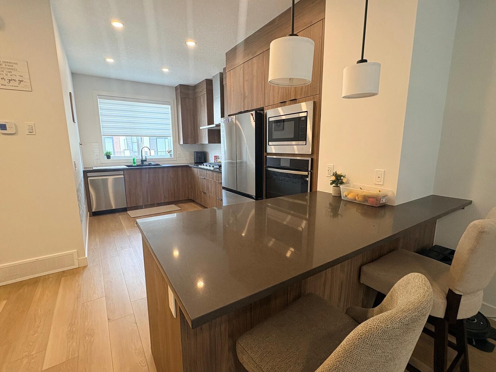 Calgary 2 bedrooms Townhouse for rent. Property photo: 754332-1