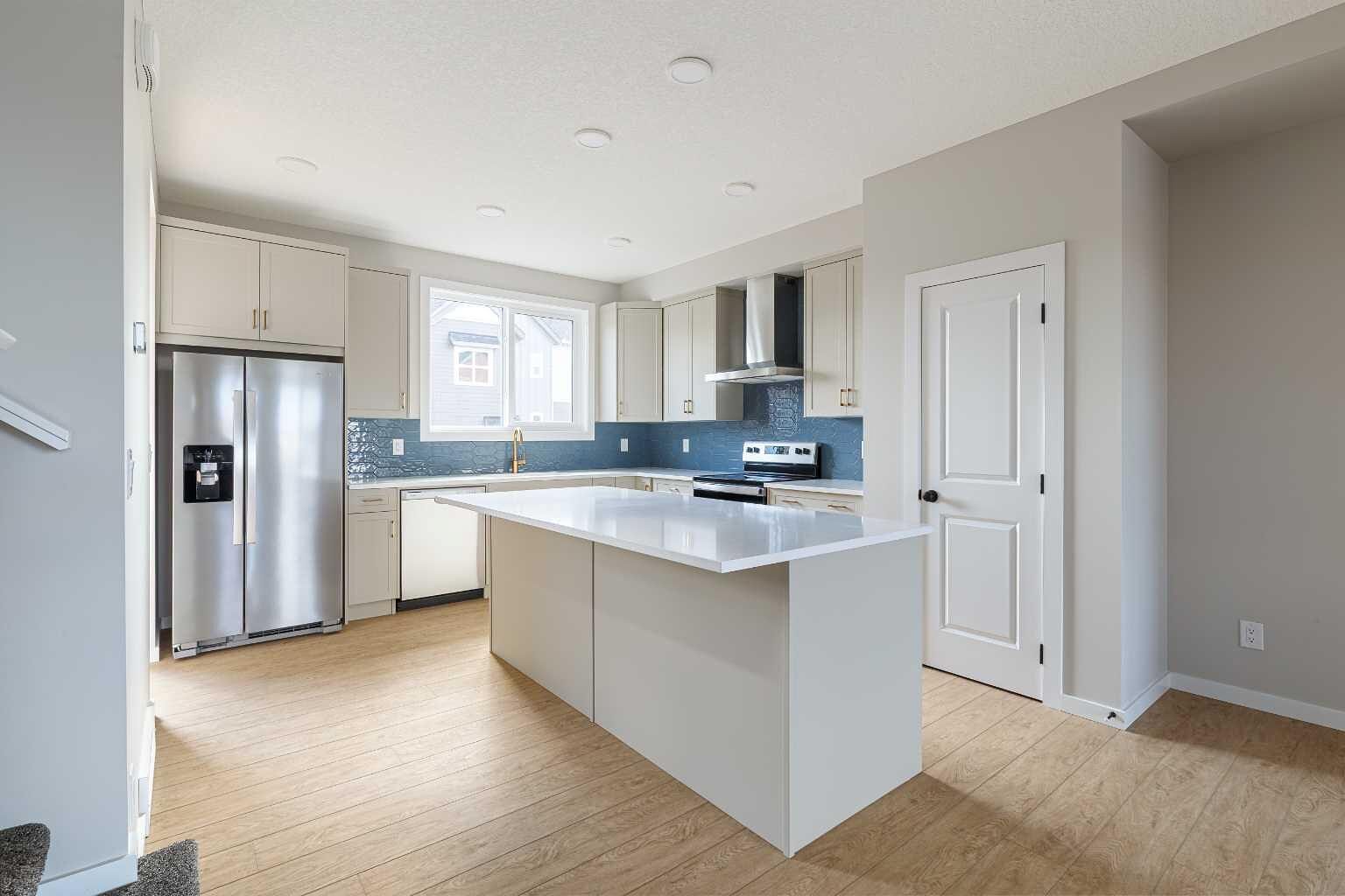 Calgary 3 + Den bedrooms Townhouse for rent. Property photo: 754340-1