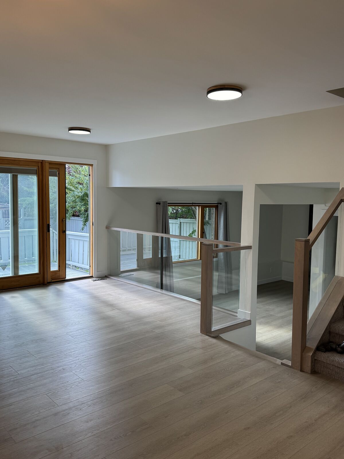 Calgary 3 bedrooms Main Floor for rent. Property photo: 754423-1