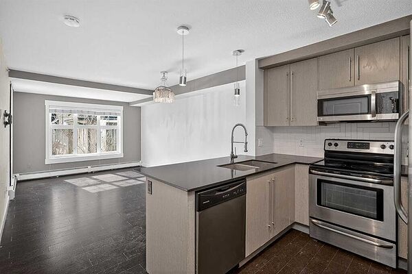 Calgary 2 bedrooms Condo Unit for rent. Property photo: 754425-3