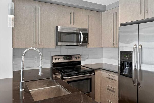 Calgary 2 bedrooms Condo Unit for rent. Property photo: 754425-2