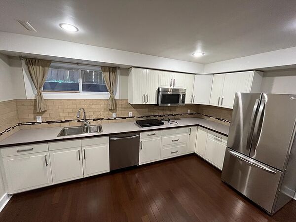 Calgary 2 bedrooms Basement for rent. Property photo: 754473-2
