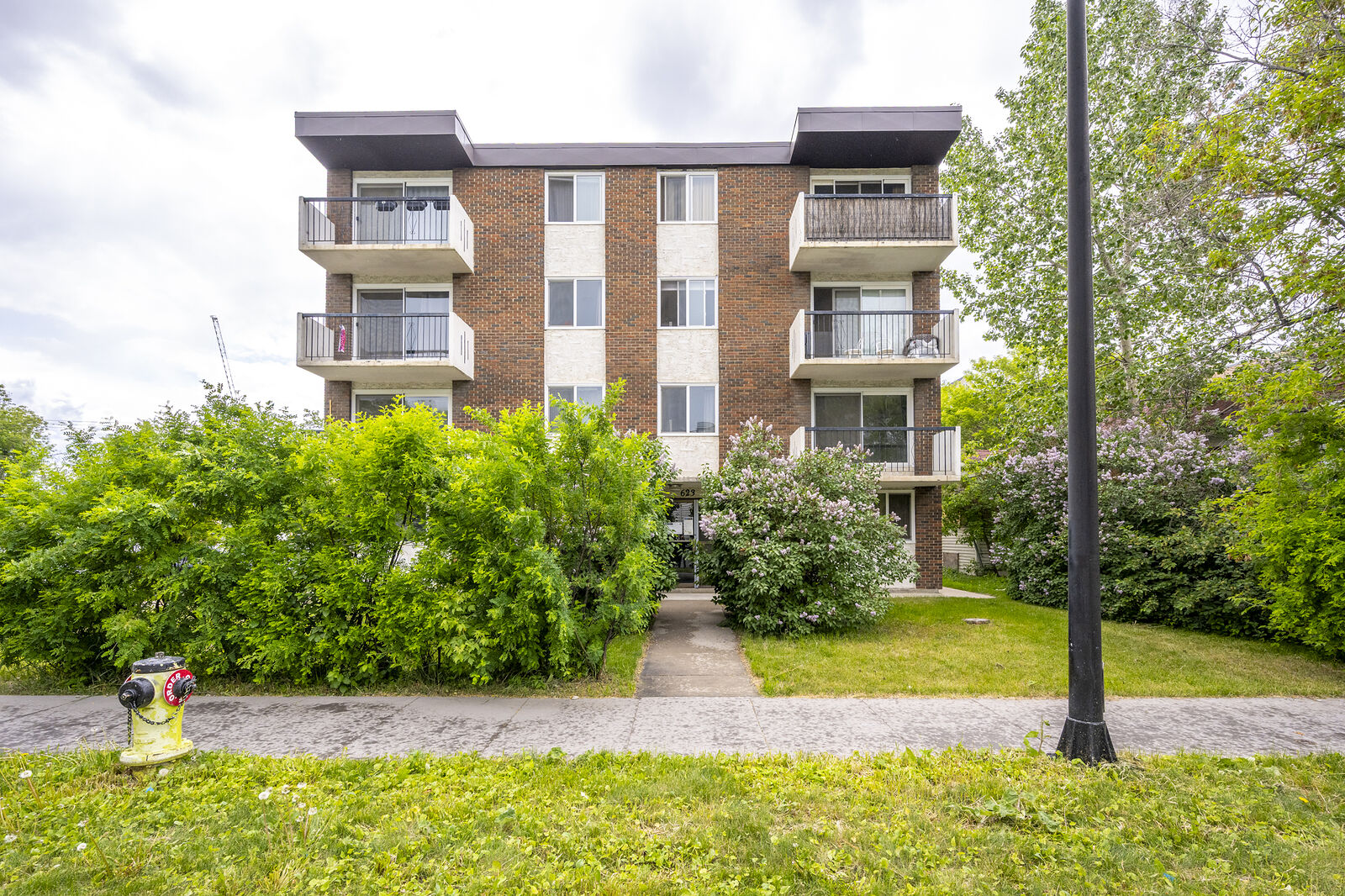 Calgary 1 bedroom Condo Unit for rent. Property photo: 754484-1