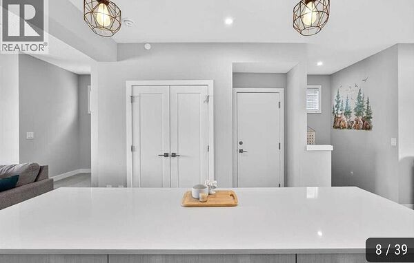 Calgary 3 + Den bedrooms Duplex for rent. Property photo: 754510-2