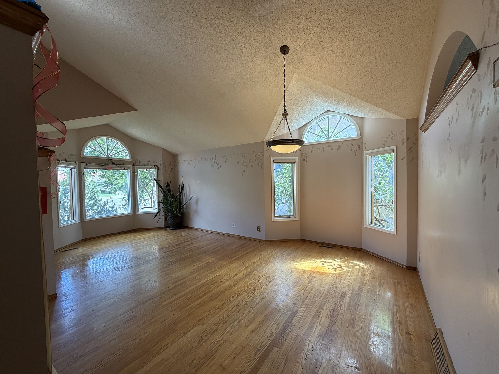Calgary 3 + Den bedrooms House for rent. Property photo: 754513-1