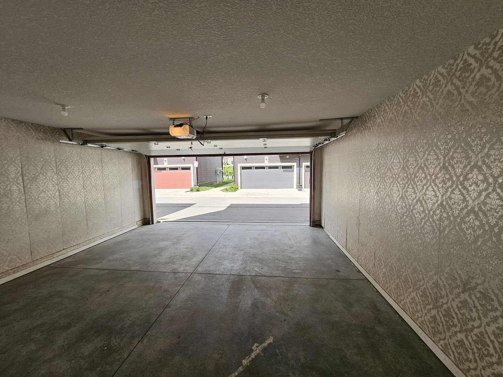 Calgary 4 bedrooms Townhouse for rent. Property photo: 754525-1