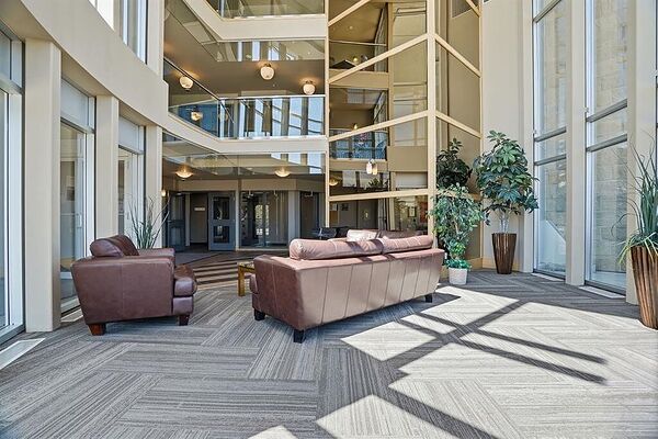 Calgary 2 + Den bedrooms Condo Unit for rent. Property photo: 754574-3