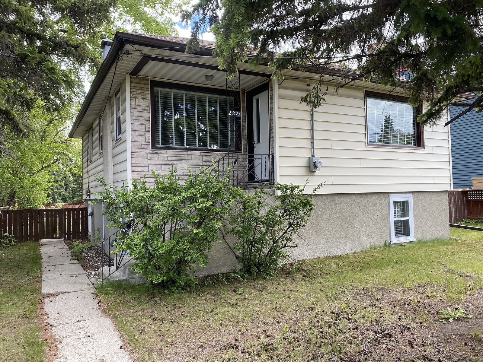 Calgary 2 bedrooms House for rent. Property photo: 754598-1