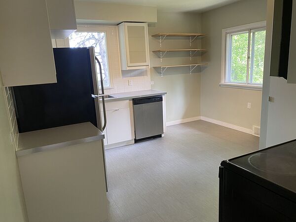 Calgary 2 bedrooms House for rent. Property photo: 754598-3