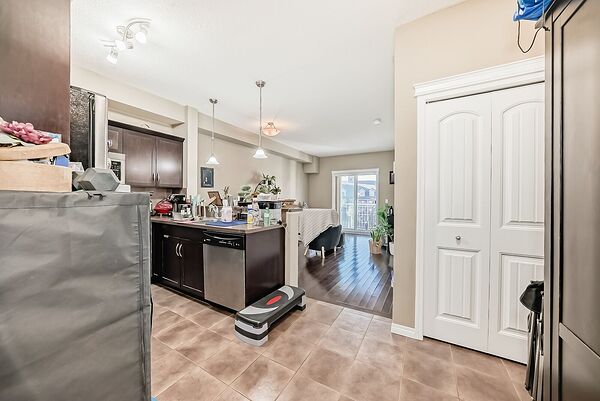 Calgary 1 bedroom Condo Unit for rent. Property photo: 754599-2