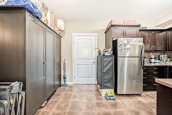Calgary 1 bedroom Condo Unit for rent. Property photo: 754599-3