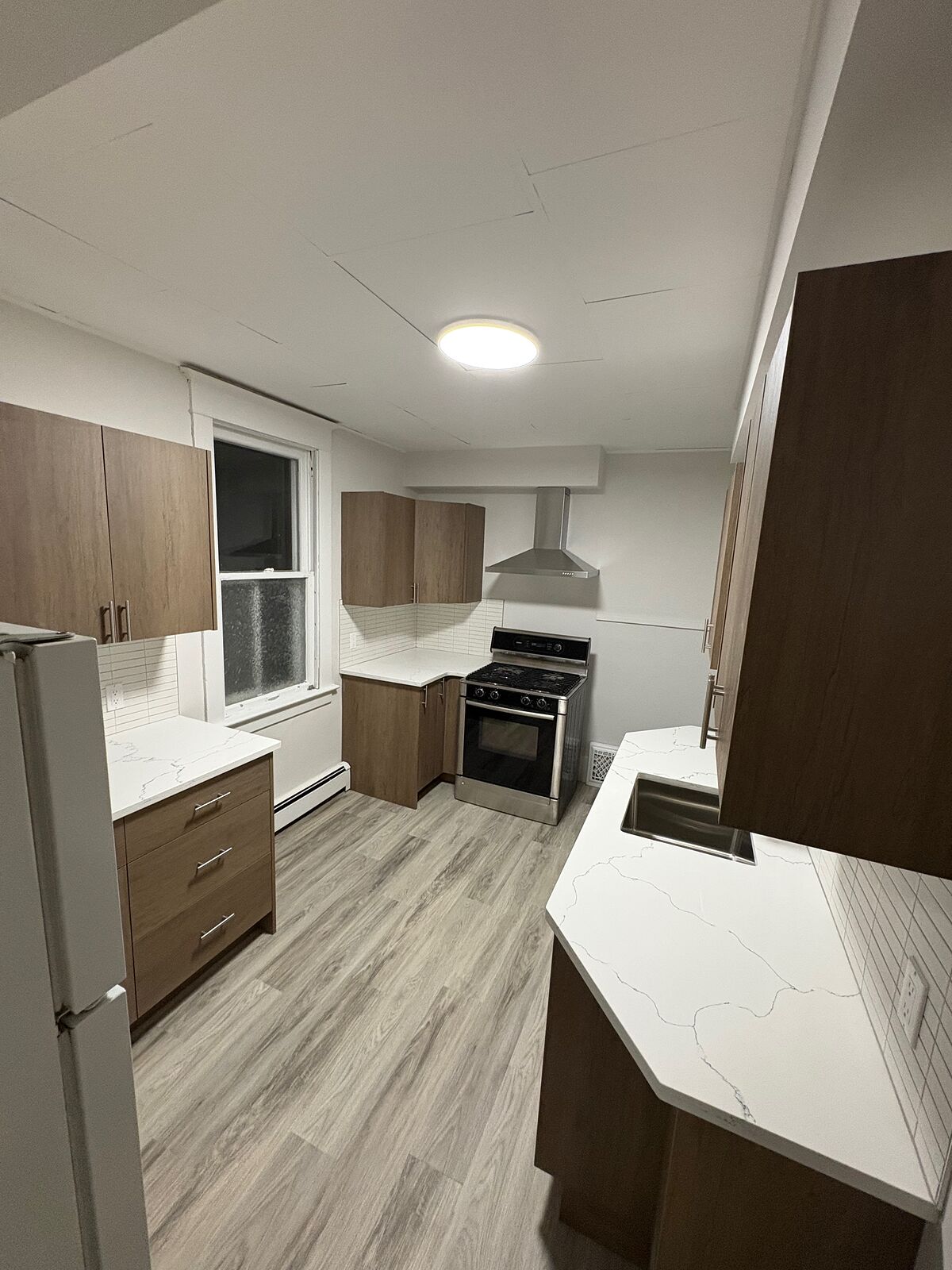 Calgary 2 bedrooms Condo Unit for rent. Property photo: 754698-1