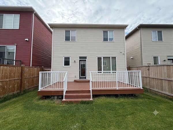 Calgary 4 bedrooms House for rent. Property photo: 754712-3
