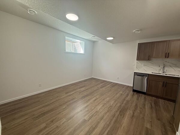 Calgary 1 bedroom Basement for rent. Property photo: 754744-3