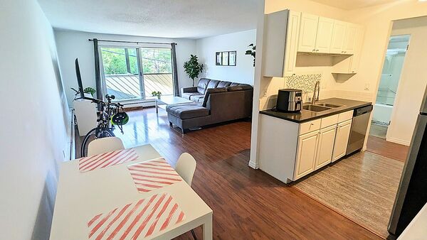 Calgary 1 bedroom Condo Unit for rent. Property photo: 754787-2