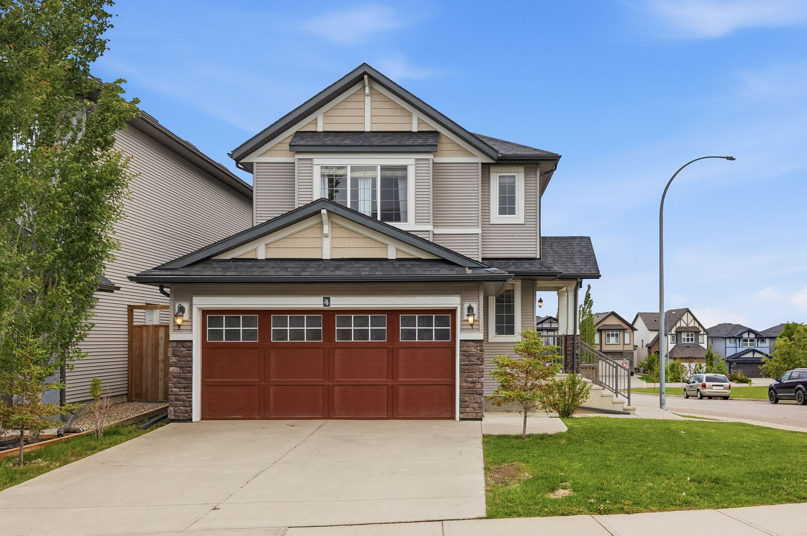 Calgary 4 bedrooms House for rent. Property photo: 754812-1